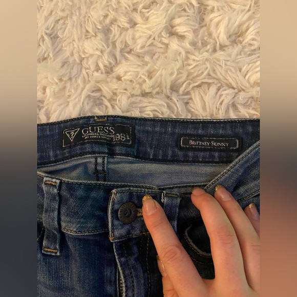 Guess Britney Low Rise Skinny Jeans - Picture 4 of 4